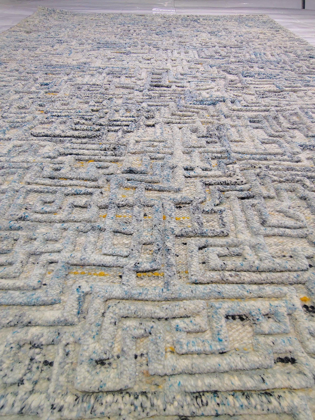 Hand Tufted Wool Area Rug, Modern